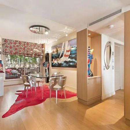 Red And Gray St Apartment Saint-Tropez